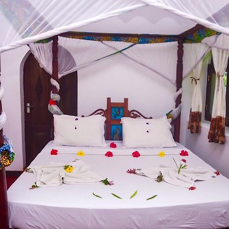 ホテル Asili Town House Zanzibar エクステリア 写真