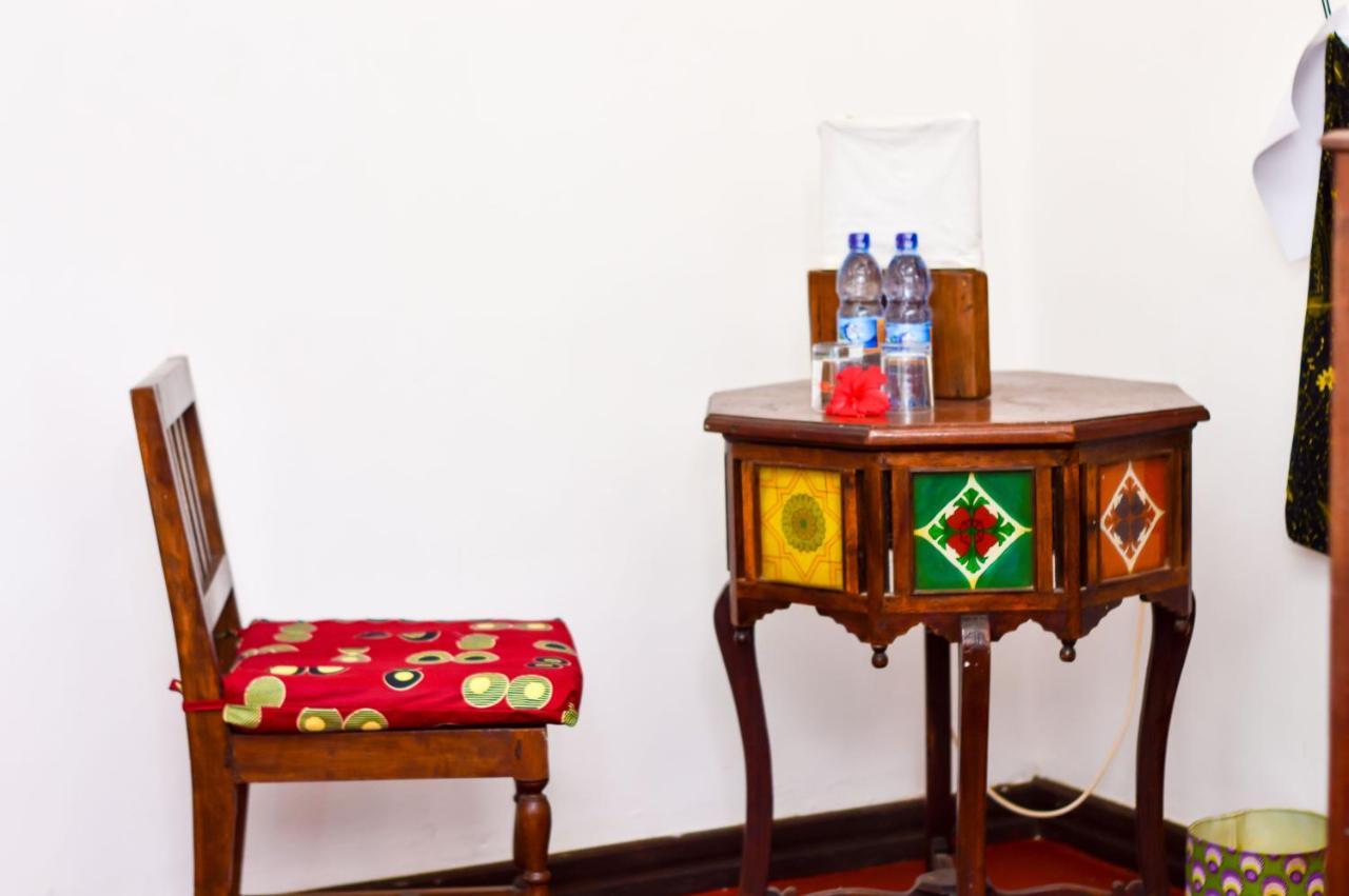 ホテル Asili Town House Zanzibar エクステリア 写真